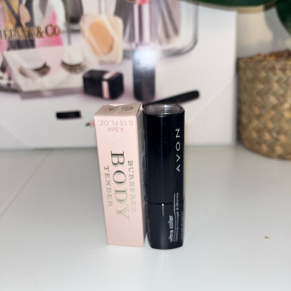 BRAND NEW LIP N SPRITZ BUNDLE !